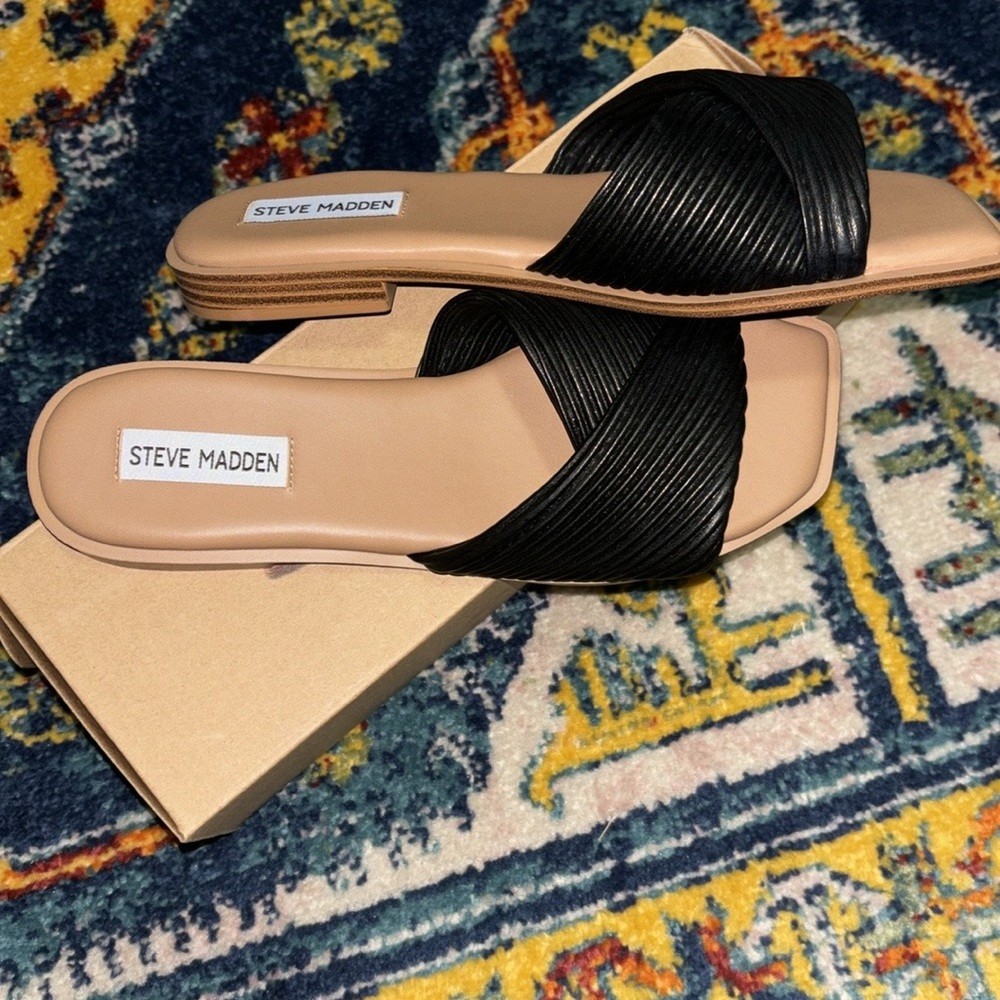 Steve Madden Women's Limitt Textured Black Slide Sandals Size 7